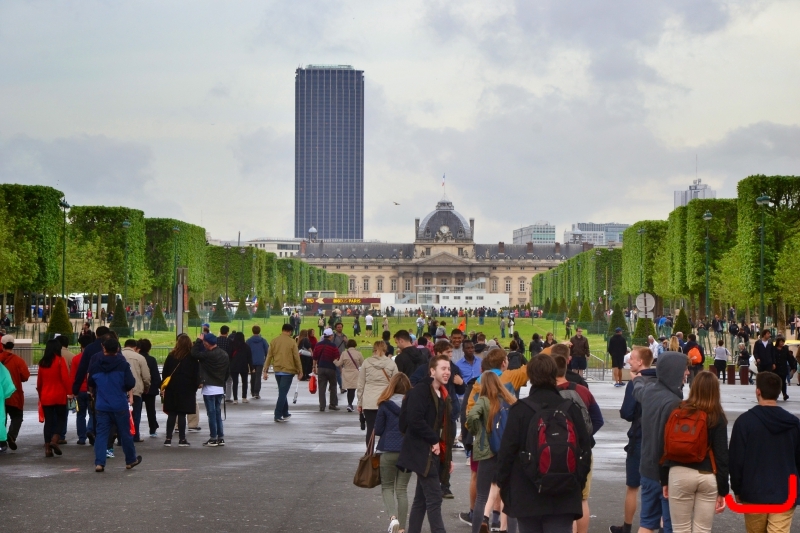 Париж, прибытие и прогулка к Эйфелевой башне_10